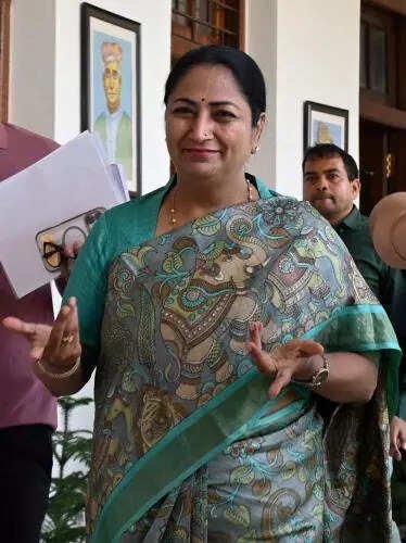 CM, Sachdeva seek cues from district chiefs for ‘Viksit Delhi’