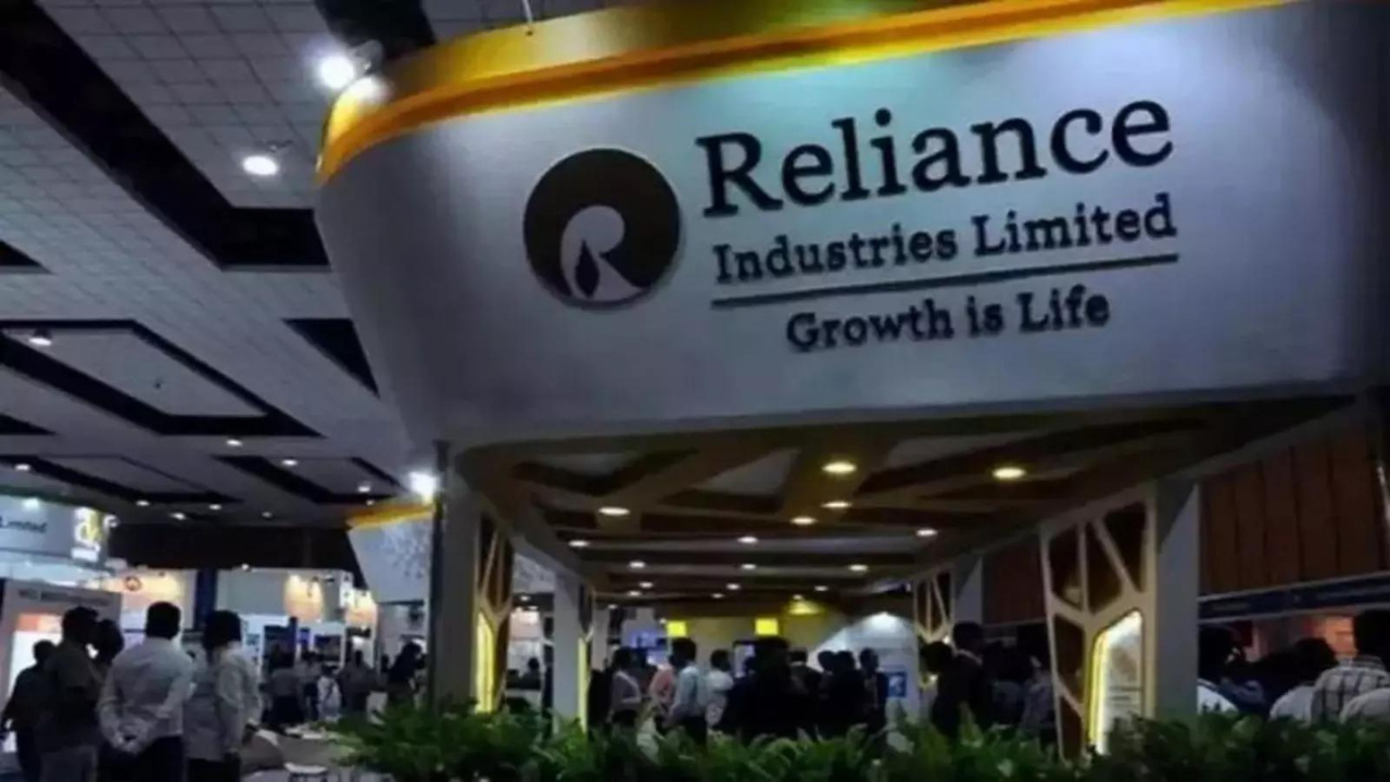 Reliance Industries, Aramco among suitors for Castrol business