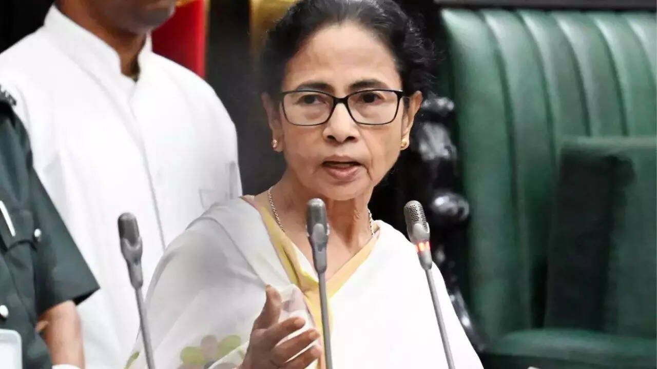 ‘They are not Bangladeshis’: Mamata says Bengal migrants wrongfully held; slams BJP